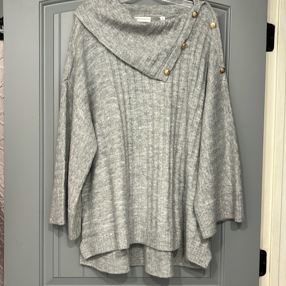RAFAELLA Gray Pullover Sweater w/gold buttons. Size 2X. Excellent condition.